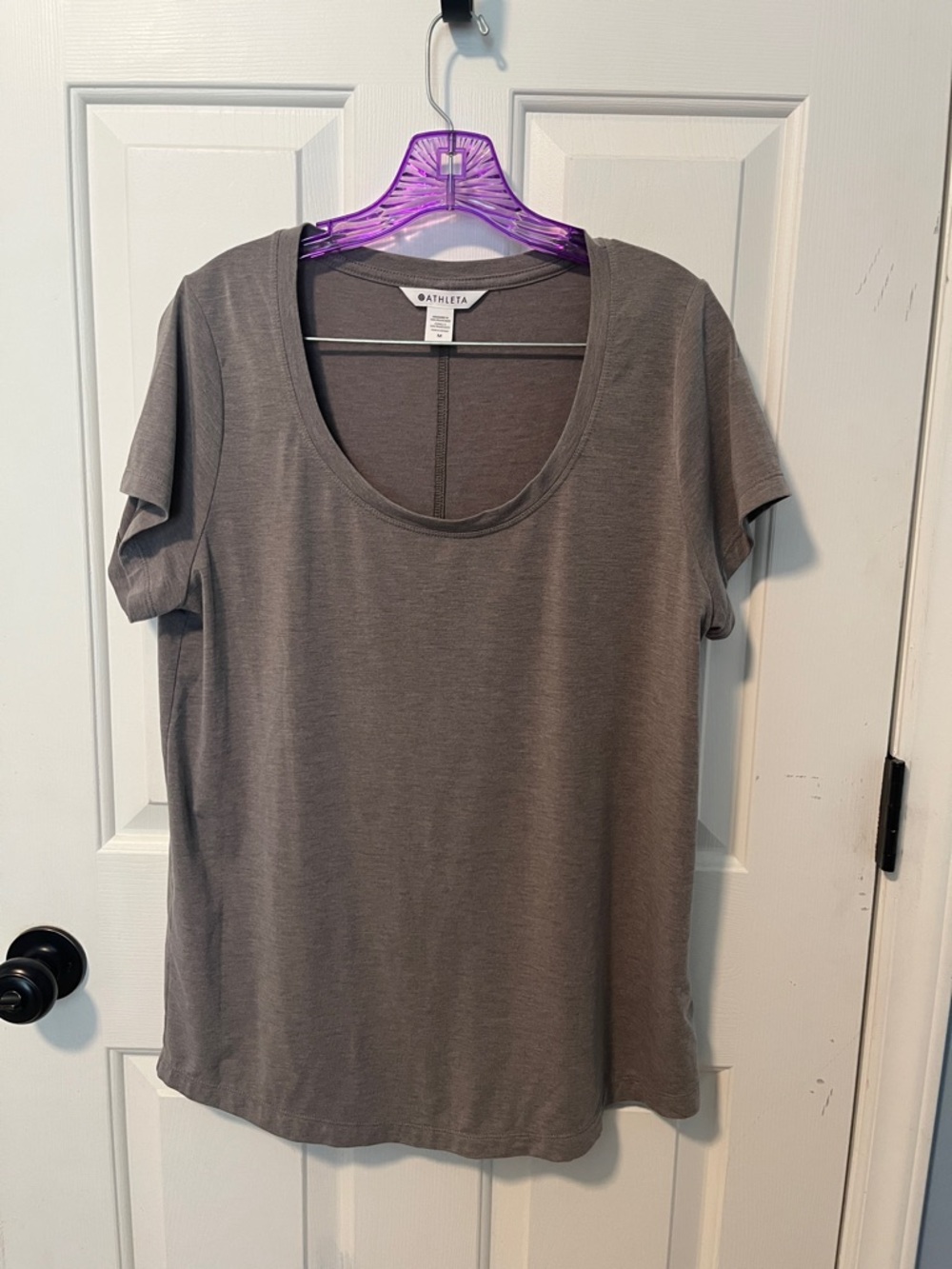 EUC Athleta Stratus II Tee - Gray - Sz Medium